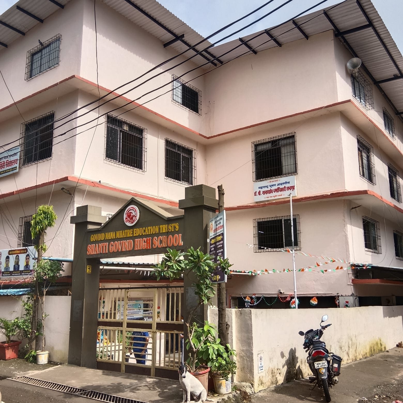 Shanti Govind High School building entrance in Chandrapada